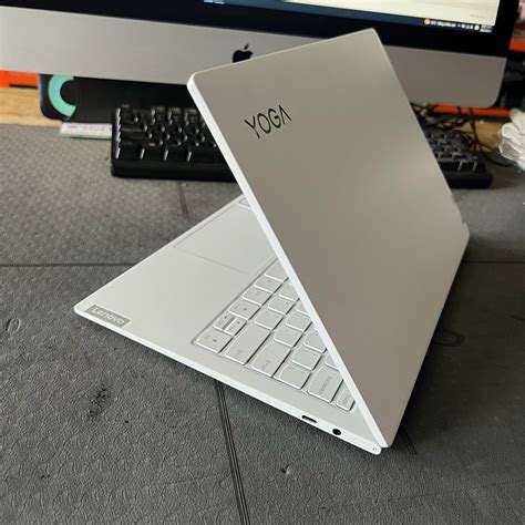 Lenovo Yoga Slim 7